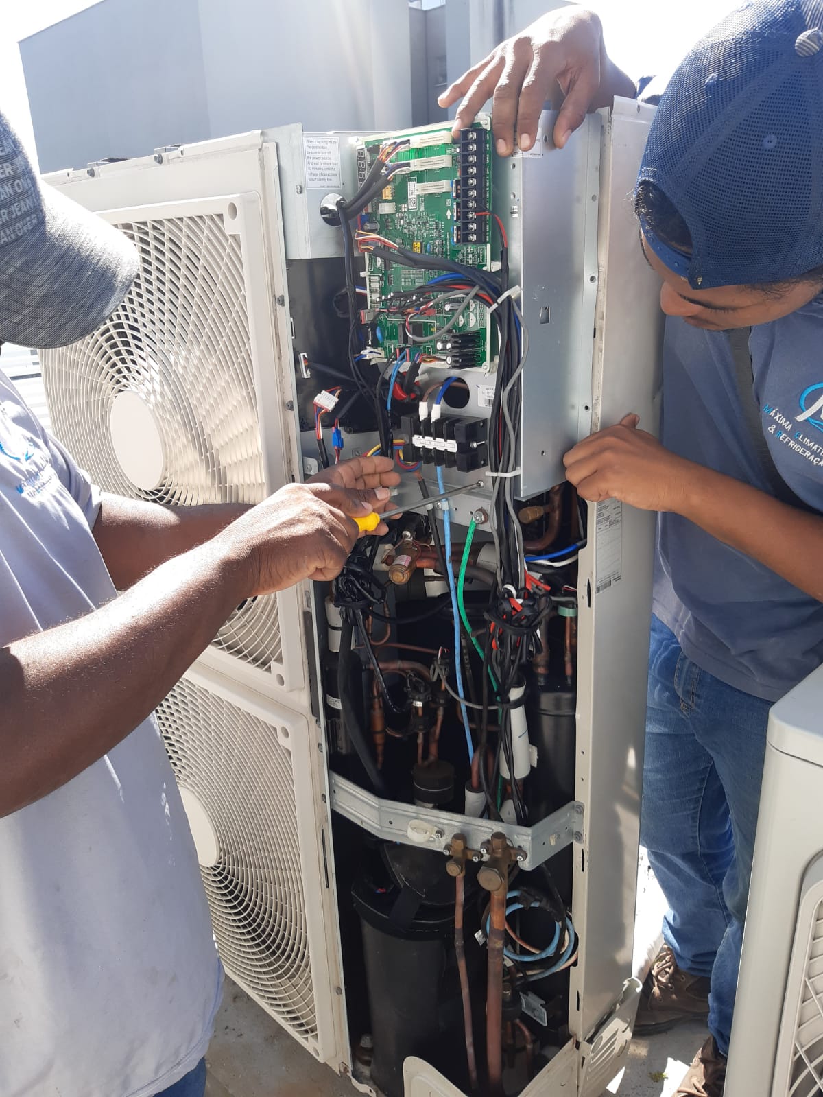 Manutenção em Condensadora VRF